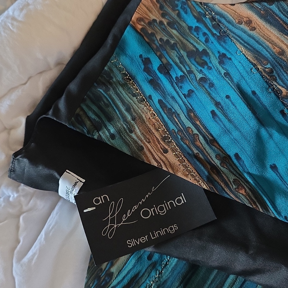 L Leeanne original hand painted silk vest. Vintage Size M Silver Linings